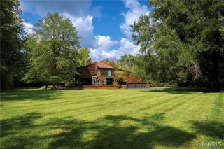 40 Upper Ladue Road, Ladue, MO 63124