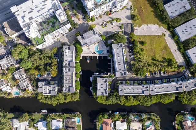 180 SE 4TH Terrace, Pompano Beach, FL 33060