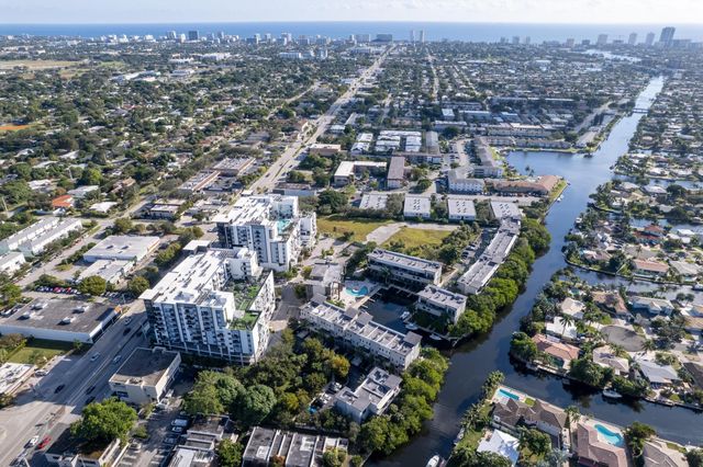 180 SE 4TH Terrace, Pompano Beach, FL 33060