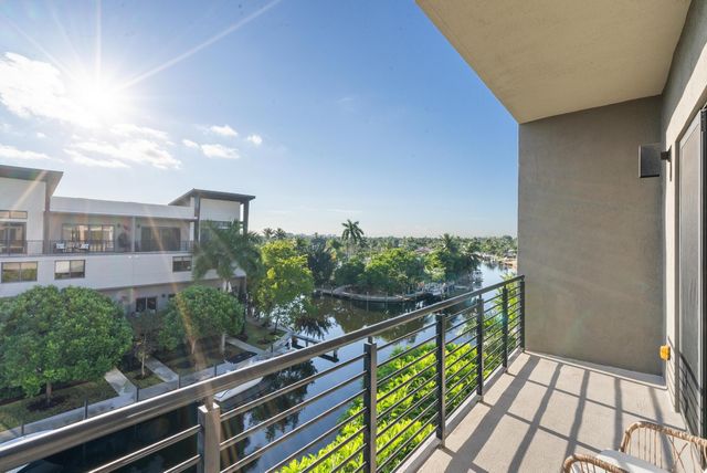 180 SE 4TH Terrace, Pompano Beach, FL 33060