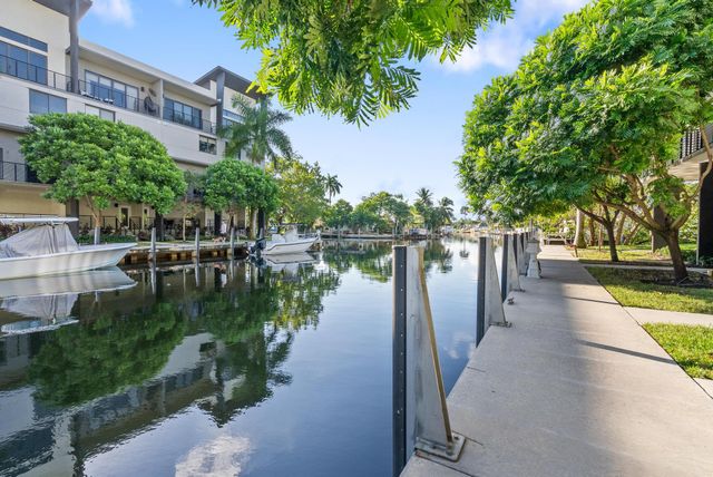 180 SE 4TH Terrace, Pompano Beach, FL 33060