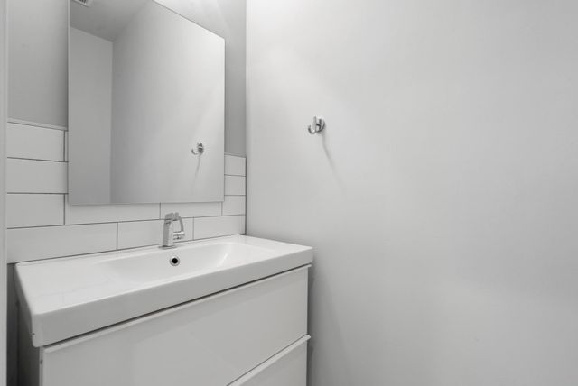 180 SE 4TH Terrace, Pompano Beach, FL 33060