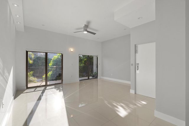 180 SE 4TH Terrace, Pompano Beach, FL 33060