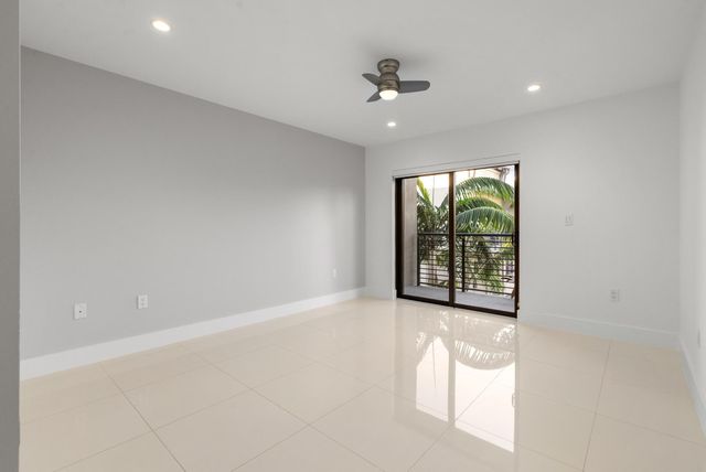 180 SE 4TH Terrace, Pompano Beach, FL 33060