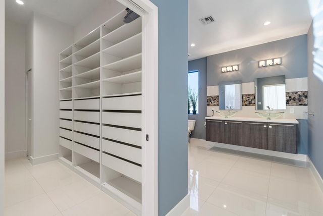180 SE 4TH Terrace, Pompano Beach, FL 33060