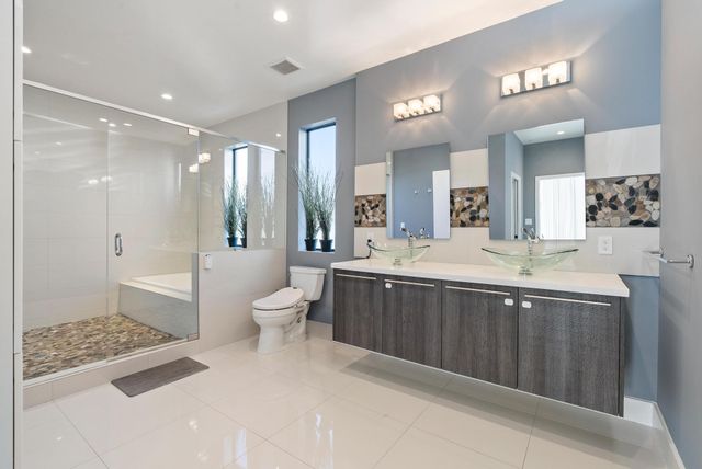 180 SE 4TH Terrace, Pompano Beach, FL 33060