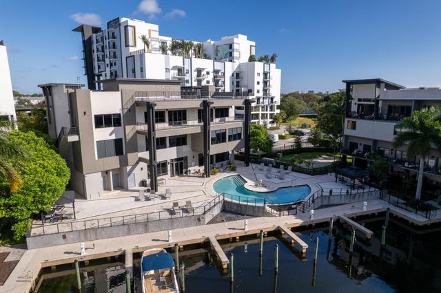 180 SE 4TH Terrace, Pompano Beach, FL 33060