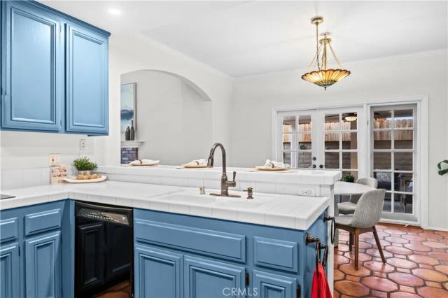 208 Calabria Court, Costa Mesa, CA 92627