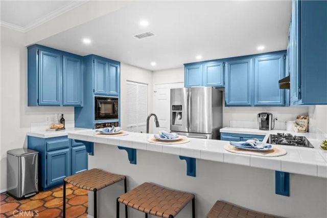 208 Calabria Court, Costa Mesa, CA 92627