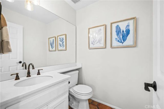 208 Calabria Court, Costa Mesa, CA 92627