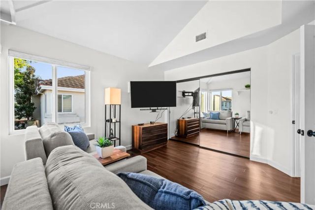 208 Calabria Court, Costa Mesa, CA 92627