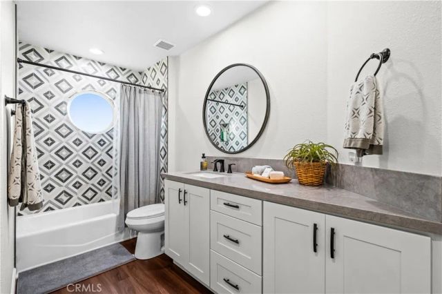 208 Calabria Court, Costa Mesa, CA 92627