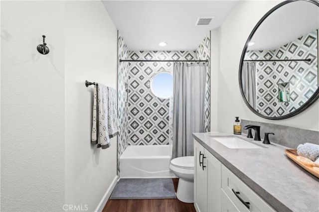 208 Calabria Court, Costa Mesa, CA 92627
