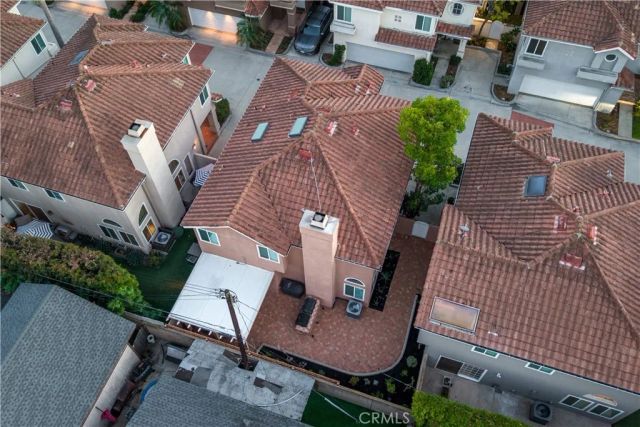 208 Calabria Court, Costa Mesa, CA 92627