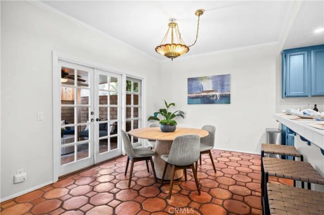 208 Calabria Court, Costa Mesa, CA 92627
