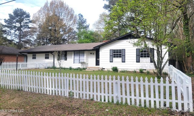 5849 Medallion Drive, Jackson, MS 39211