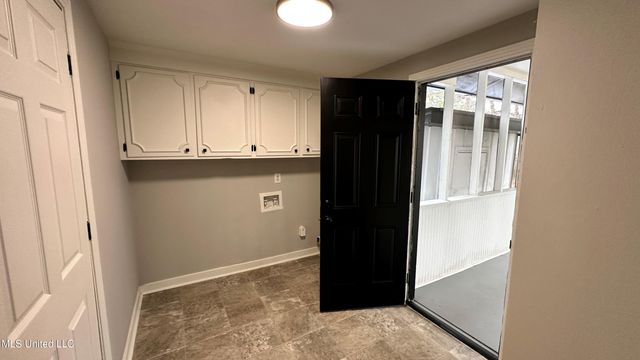 5849 Medallion Drive, Jackson, MS 39211