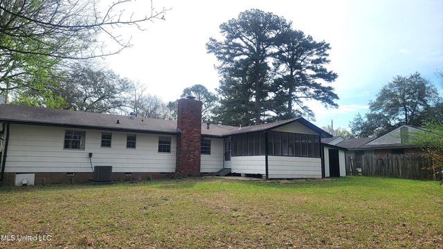 5849 Medallion Drive, Jackson, MS 39211