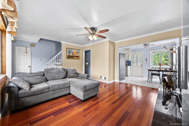 110 Briarcliff Road, Westbury, NY 11590