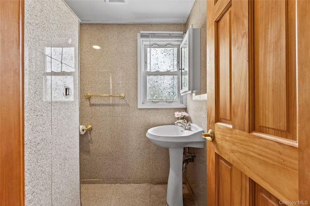 110 Briarcliff Road, Westbury, NY 11590