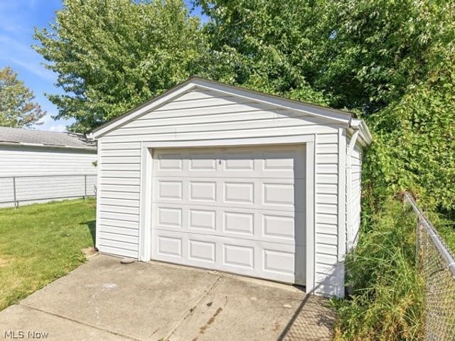 29940 Phillips Avenue, Wickliffe, OH 44092