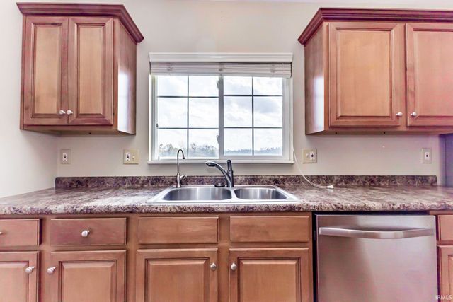 4923 W CHURCHILL, Muncie, IN 47304