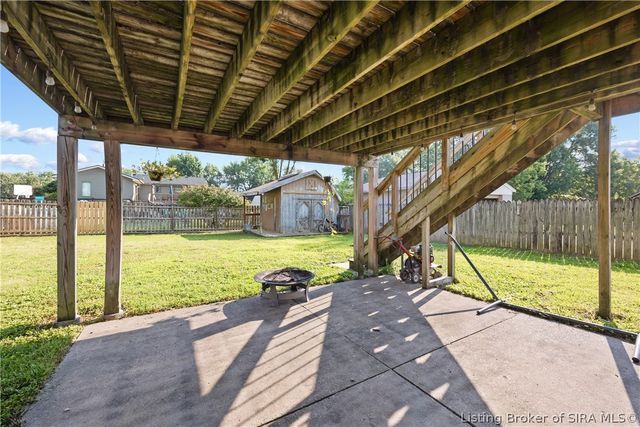 1312 Blackwood Court, Jeffersonville, IN 47130