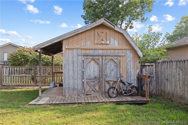 1312 Blackwood Court, Jeffersonville, IN 47130
