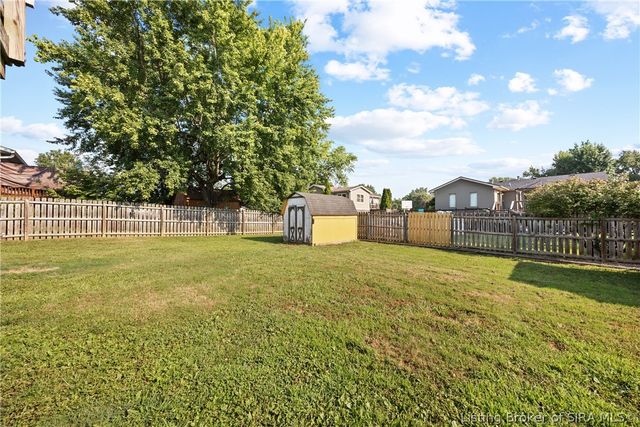 1312 Blackwood Court, Jeffersonville, IN 47130