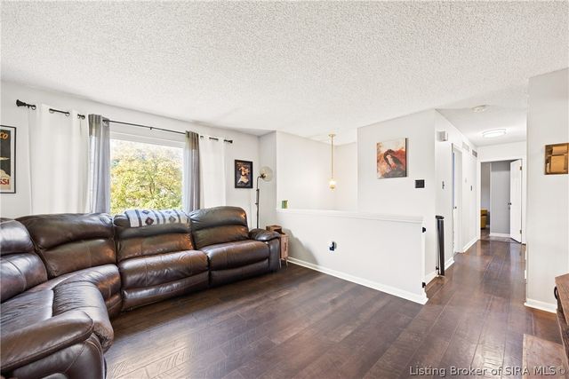 1312 Blackwood Court, Jeffersonville, IN 47130