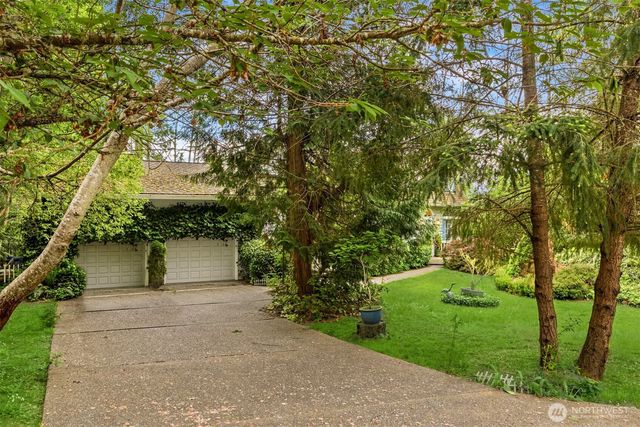 4331 Rhodes End NE, Bainbridge Island, WA 98110