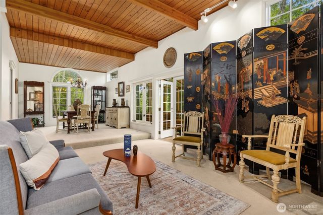 4331 Rhodes End NE, Bainbridge Island, WA 98110