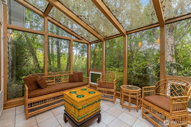 4331 Rhodes End NE, Bainbridge Island, WA 98110