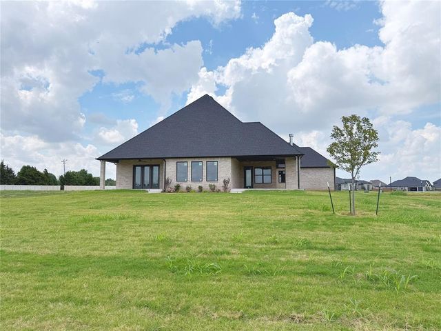 22312 Pine Bluff Way, Edmond, OK 73025