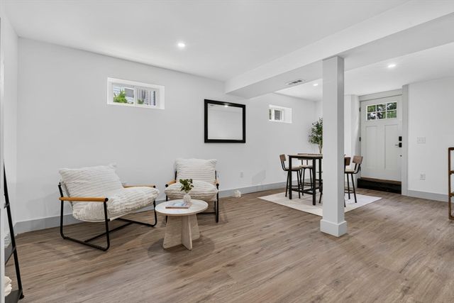 8 Bartlett St, Peabody, MA 01960