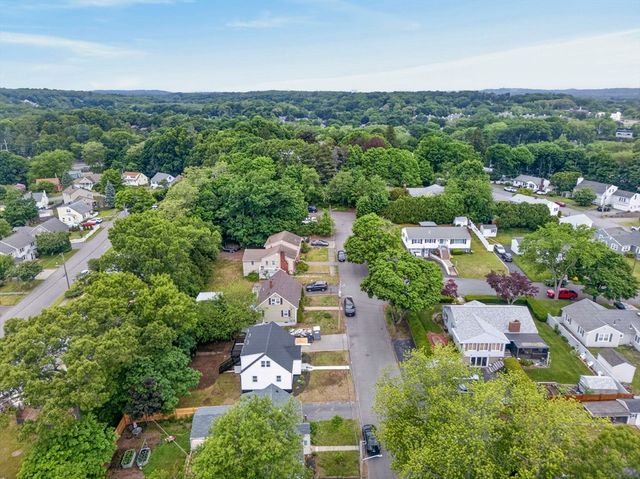 8 Bartlett St, Peabody, MA 01960