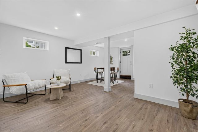 8 Bartlett St, Peabody, MA 01960