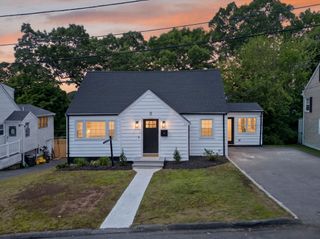 8 Bartlett St, Peabody, MA 01960