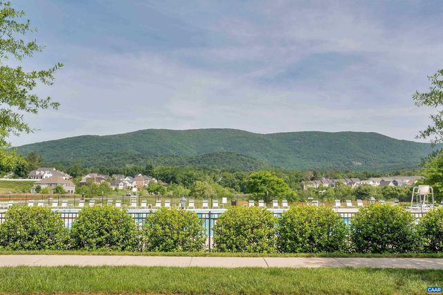 2010 LARKIN LN, Crozet, VA 22932