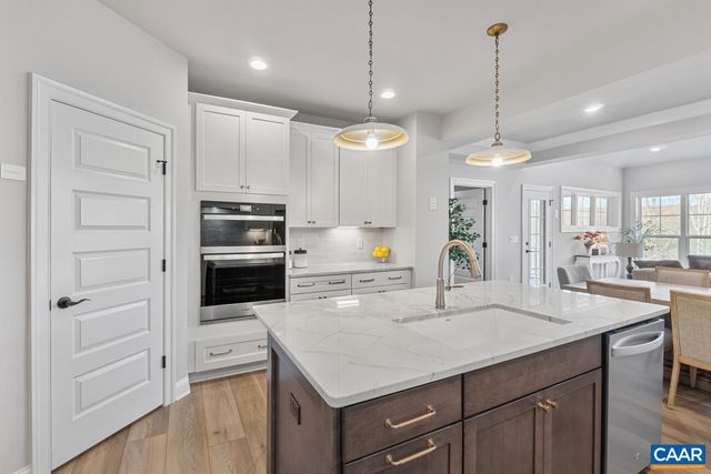 2010 LARKIN LN, Crozet, VA 22932