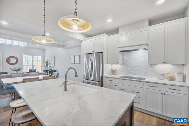 2010 LARKIN LN, Crozet, VA 22932