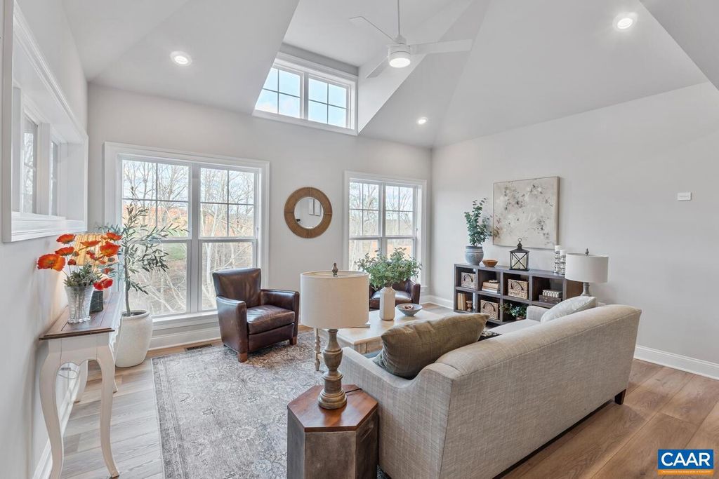 2010 LARKIN LN, Crozet, VA 22932