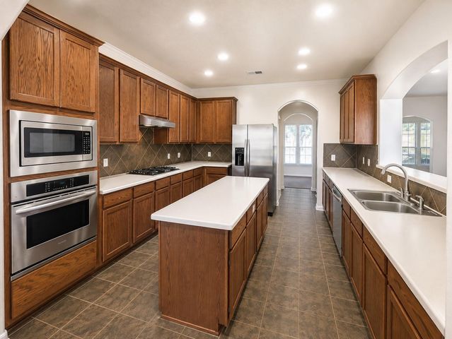 1918 Rustic Oak Lane, Richmond, TX 77469