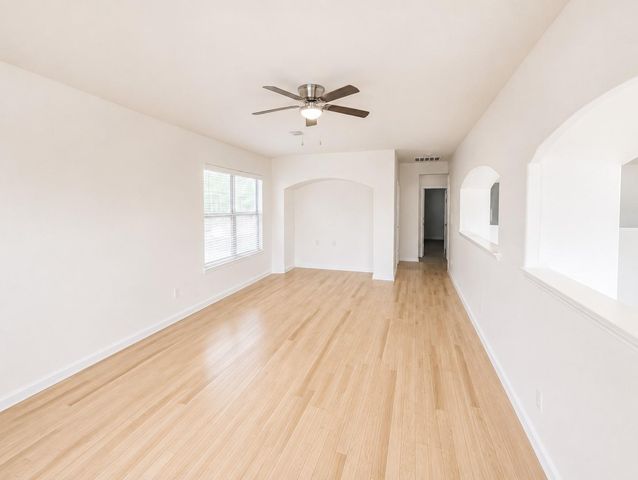 1918 Rustic Oak Lane, Richmond, TX 77469