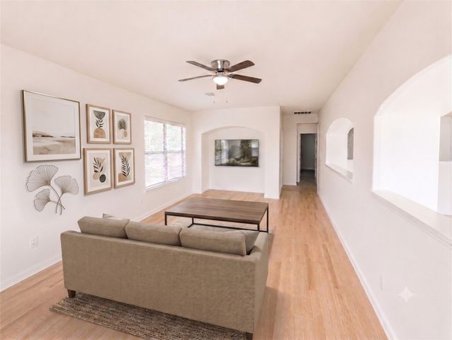 1918 Rustic Oak Lane, Richmond, TX 77469
