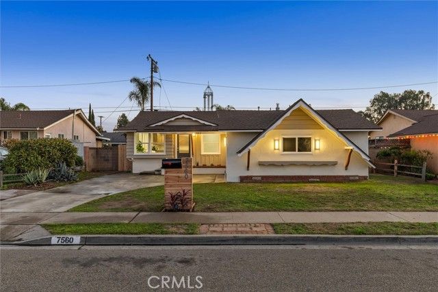7560 El Escorial, Buena Park, CA 90620
