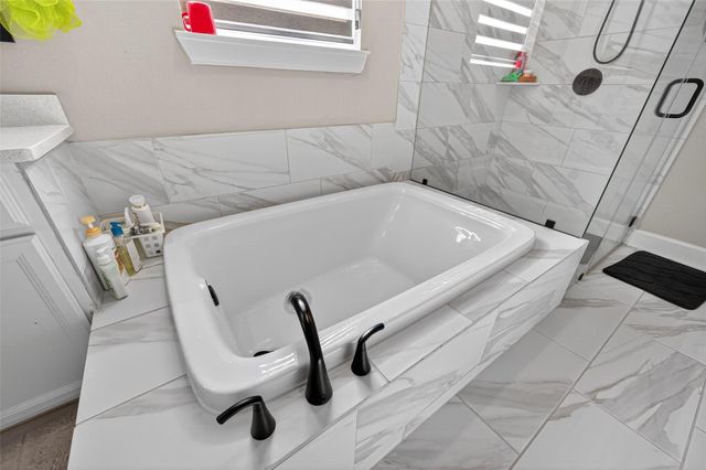 419 Pure Parsley Path, Richmond, TX 77406