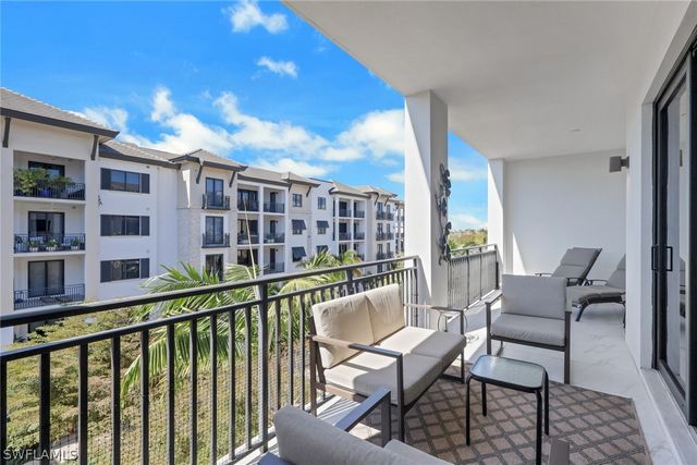 1135 3rd AVE S 403, Naples, FL 34102