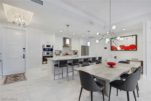 1135 3rd AVE S 403, Naples, FL 34102