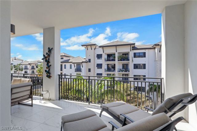 1135 3rd AVE S 403, Naples, FL 34102